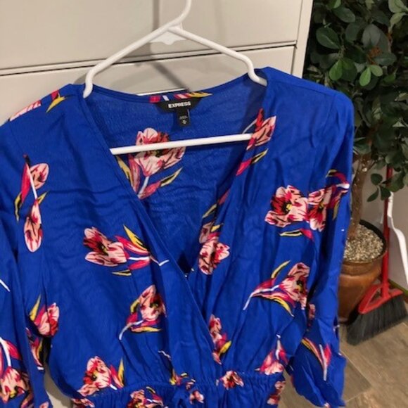Express -Royal Blue Long Sleeve Floral Romper - Size Medium - Picture 3 of 4